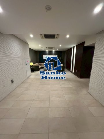 パークアクシス上野三丁目のロビー