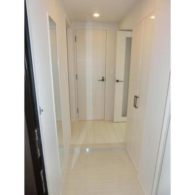 パークアクシス上野三丁目の玄関