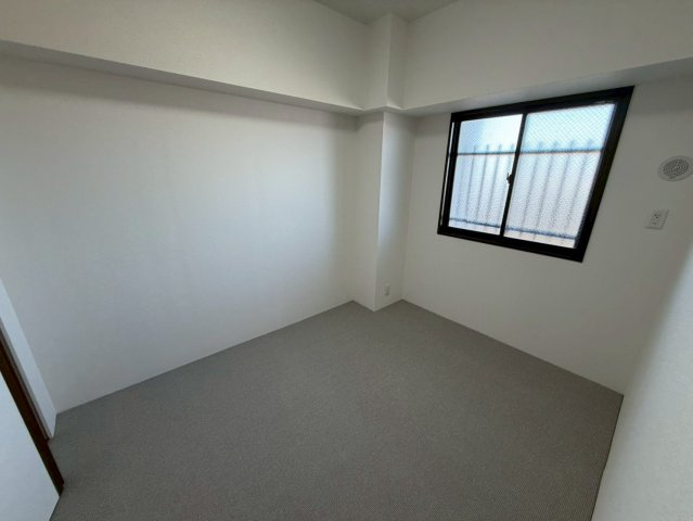 瀬戸水野パーク・ホームズの洋室|明るい洋室はお子様のお部屋にもいいですね♪