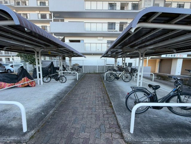 瀬戸水野パーク・ホームズの駐輪場