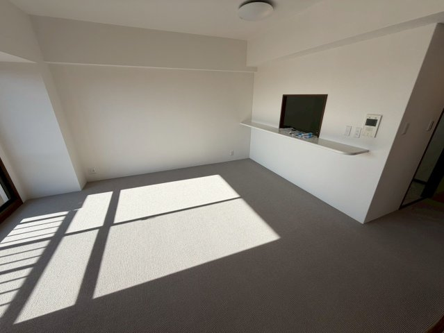 瀬戸水野パーク・ホームズのダイニング|陽当たりの良い明るいリビング☆毎日家族が笑顔で生活する空間♪