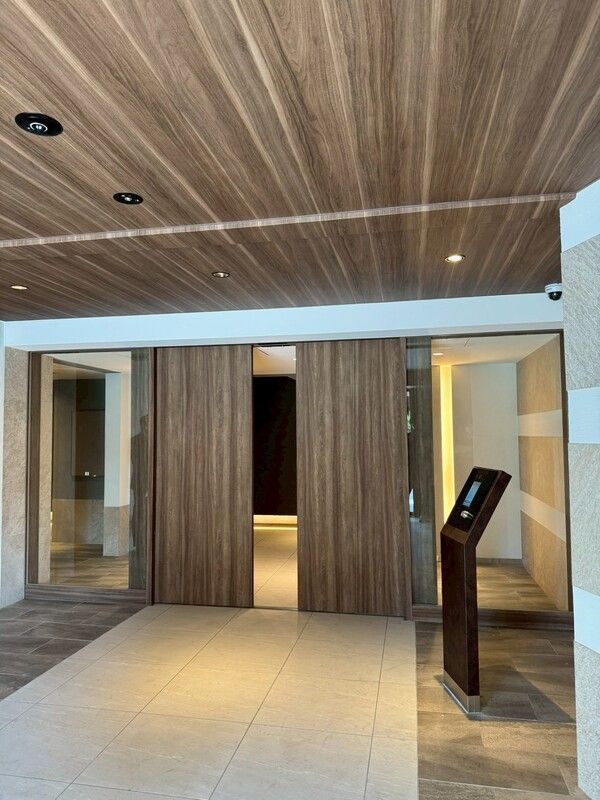 エストゥルース亀戸のエントランス