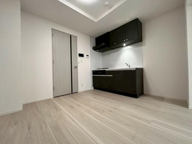 エストゥルース亀戸の居間・リビング