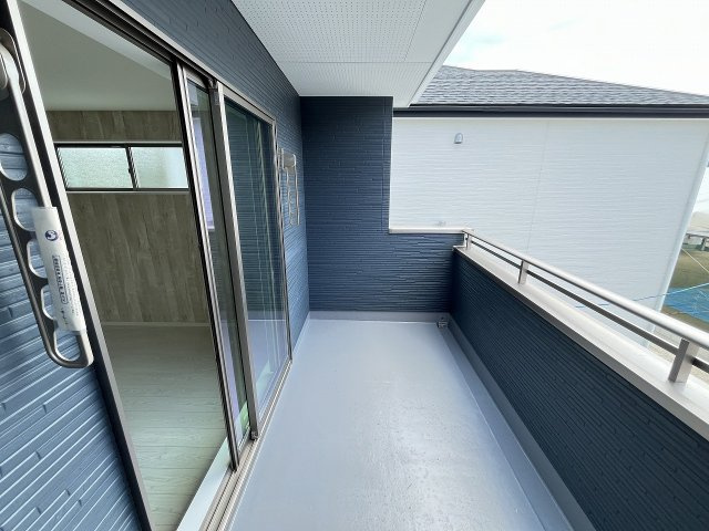 【バルコニー】 | 春日市天神山1丁目1期　1号棟（全2棟）【仲介手数料無料・0円】 | ※画像準備中の為、施工例です。施工例は完成時と異なる場合があります。