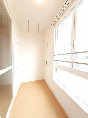 リバーサイド　セナの内装|明るい室内です