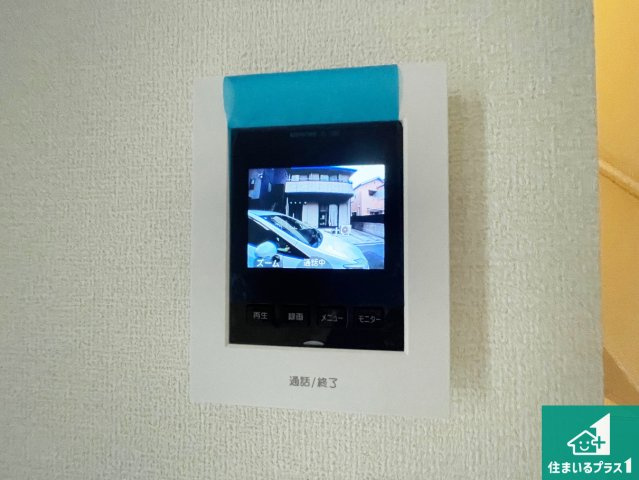 尼崎市武庫之荘　第3期　新築一戸建ての防犯設備|カラーモニターインターホン！声だけでなく来訪者の姿や顔がモニターで確認できるので、小さなお子様がいらっしゃるご家庭でも安心できます！