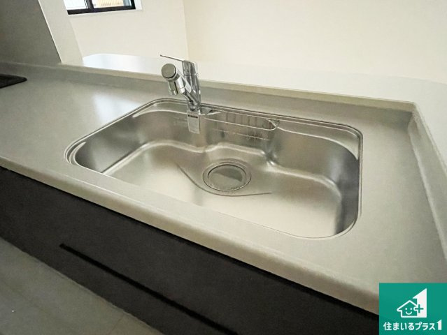 尼崎市武庫之荘　第3期　新築一戸建ての設備|広々としたシンクで食器洗いも楽々！