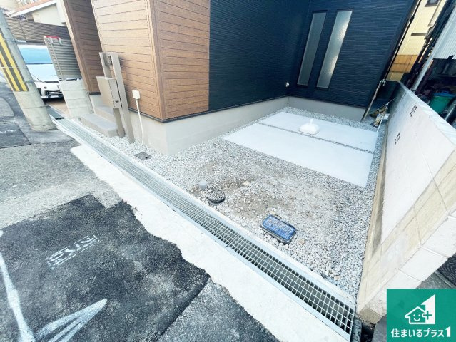 尼崎市武庫之荘　第3期　新築一戸建ての駐車場|駐車スペース！散水栓があるので、こまめに愛車を洗えます！