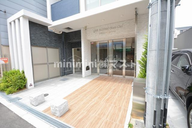 ジアコスモ九条シエルのエントランス