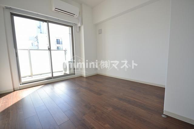 ジアコスモ九条シエルの居間・リビング