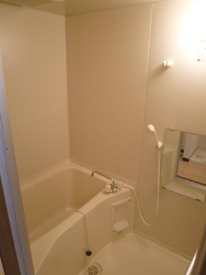 【浴室】 | ブロッサムカスガデ | きれいなお風呂です