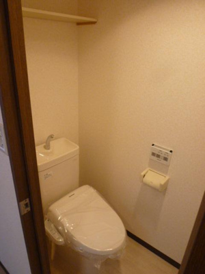 【トイレ】 | ブロッサムカスガデ | シンプルで使いやすいトイレです