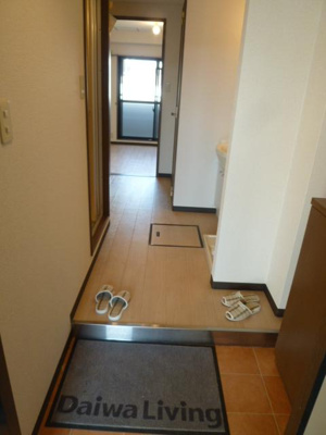 【玄関】 | ブロッサムカスガデ | 明るい玄関です