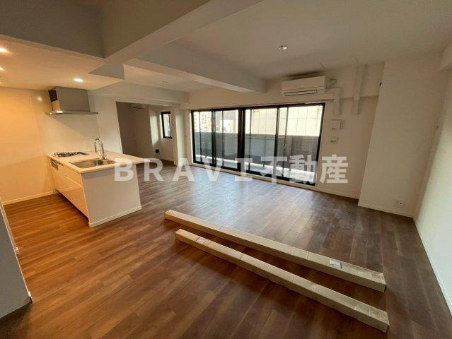 S-RESIDENCE松屋町asence　BRAVI不動産の居間・リビング|【S-RESIDENCE松屋町asence】ゆったりとしたリビングです