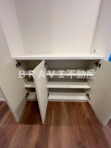 S-RESIDENCE松屋町asence　BRAVI不動産の玄関|【S-RESIDENCE松屋町asence】シューズボックスです