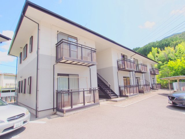 広島市安芸区中野東４丁目のアパート