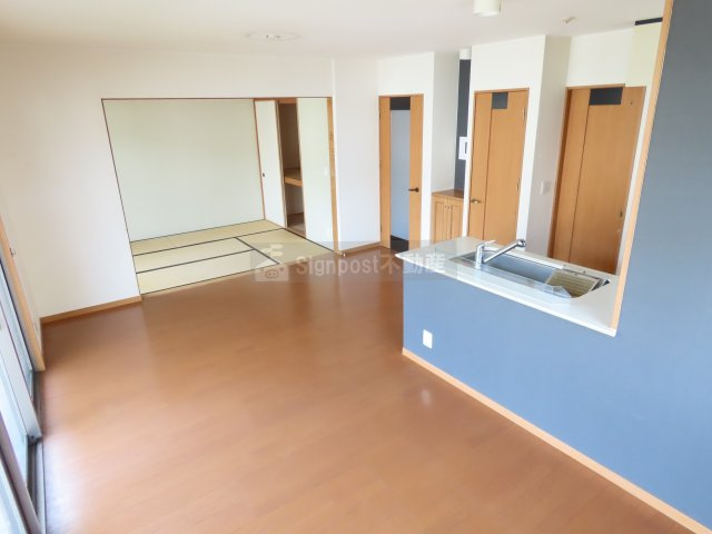 ダイアパレス長崎大学病院前の居間・リビング