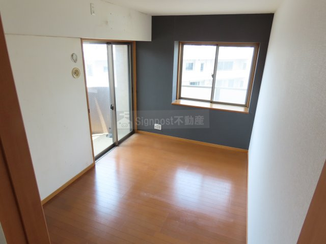 ダイアパレス長崎大学病院前の洋室