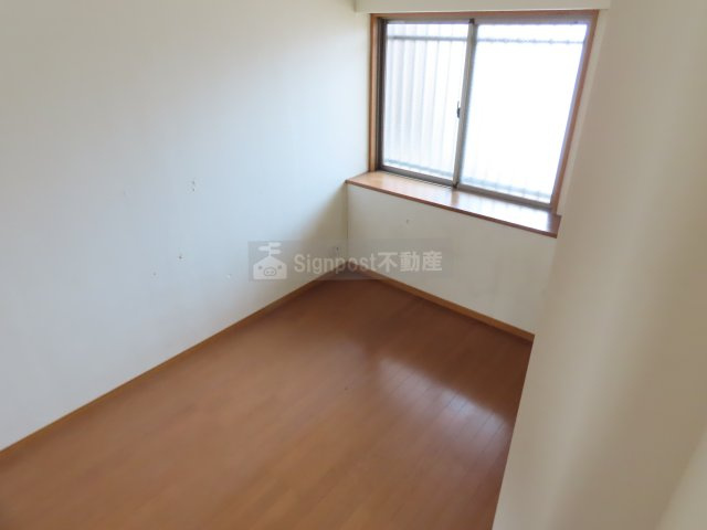 ダイアパレス長崎大学病院前の洋室