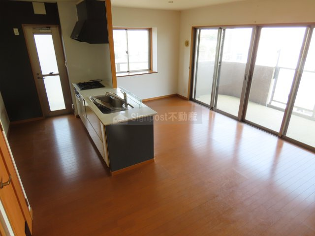 ダイアパレス長崎大学病院前の居間・リビング