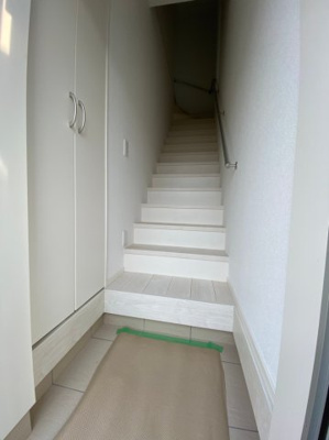 【玄関】 | エクリュ竹松駅前