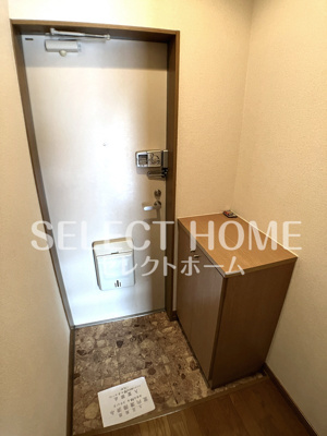 【玄関】 | コーポラスハミエール | 収納もある玄関です