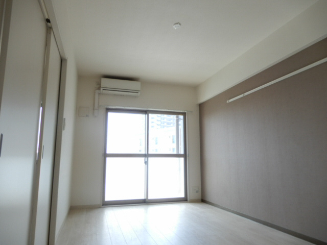 アズール西明石の居間・リビング