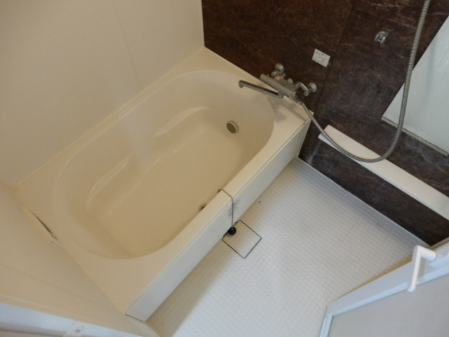 アズール西明石の浴室