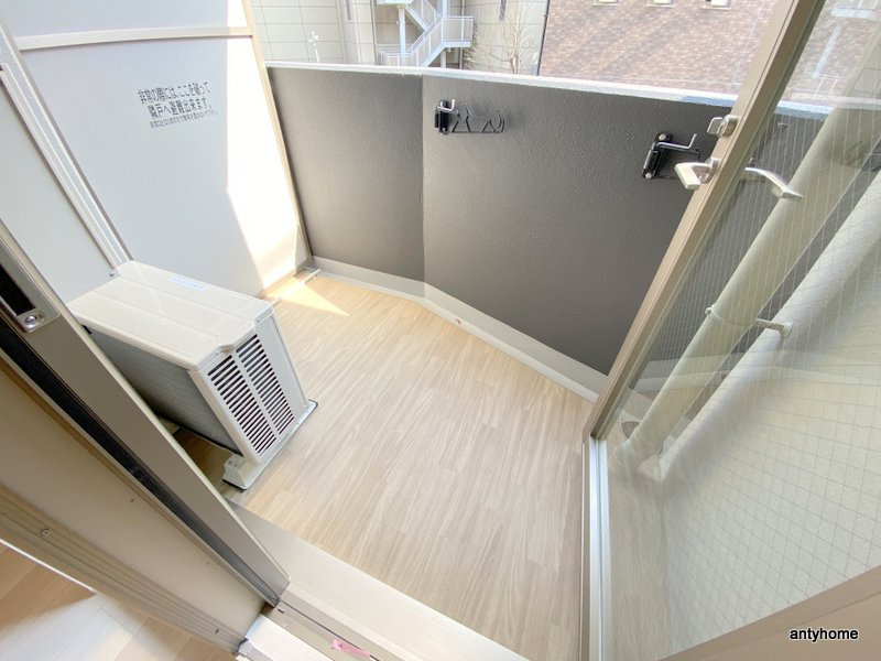 エスリードレジデンス大阪福島フロント 仲介手数料無料のバルコニー