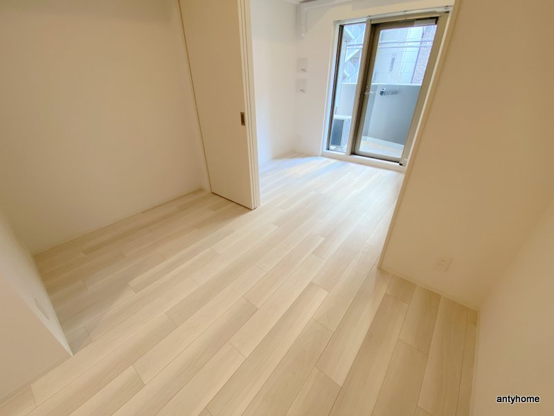 エスリードレジデンス大阪福島フロント 仲介手数料無料の居間・リビング