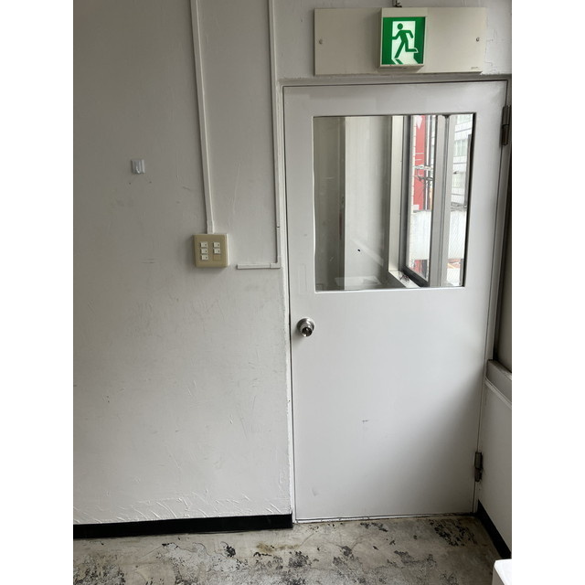 第６アムスビル（旧片山ビル）の内装