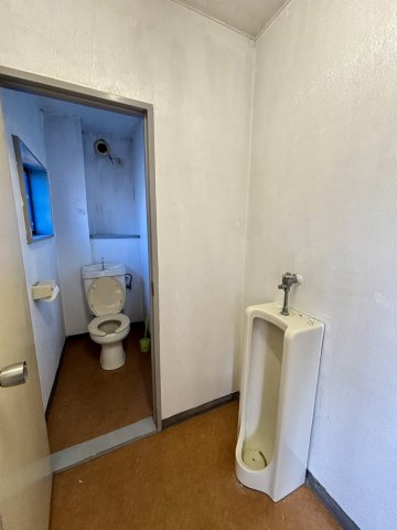 川崎市中原区新城の店舗事務所のトイレ