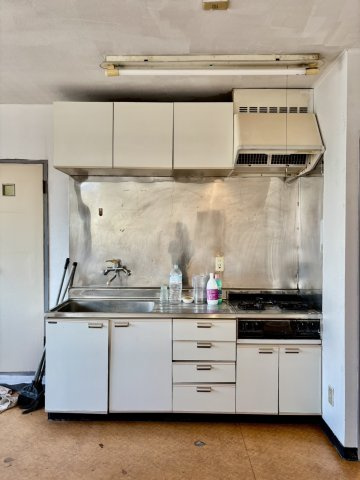 川崎市中原区新城の店舗事務所のキッチン