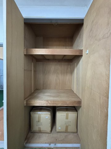 川崎市中原区新城の店舗事務所の収納