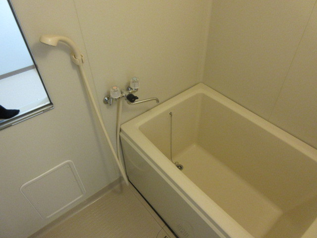 アベニュー城山Ａ棟の浴室|★ゆったりした浴槽★