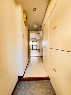 【玄関】 | 関内ロイヤルガーデン