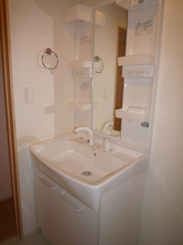 ウィステリアの洗面所