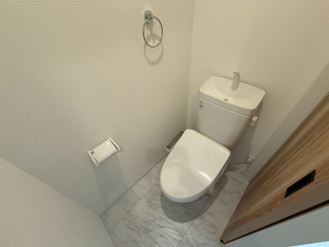 ソレイユビセレクト法蓮町Ⅲのトイレ