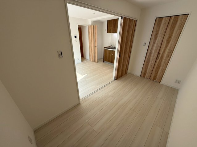 ソレイユビセレクト法蓮町Ⅲの洋室