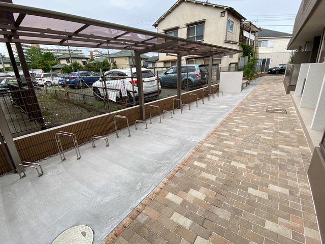 La Maison du Vertのその他共用部分|屋根付き駐輪場