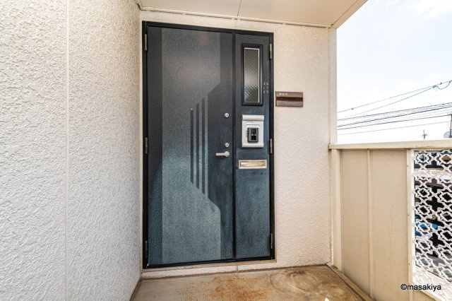 セジュール中道のエントランス