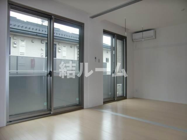 板橋区成増３丁目のアパートの居間・リビング