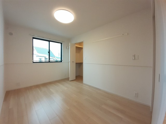 グランド　オーヴェスト　妻鹿2の洋室