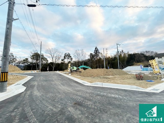 神戸市北区西山　第1期　新築一戸建ての前面道路含む現地写真|周辺は落ち着いた街並みの住宅地！子育てがしやすい住環境です！まだ未完成ですが、現地でしかわからない事もございます。是非一度ご覧ください。