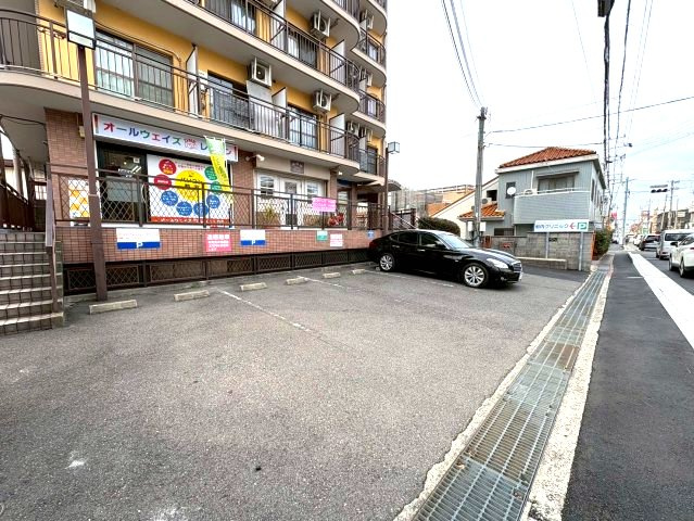 ハートフル藤井寺の駐車場