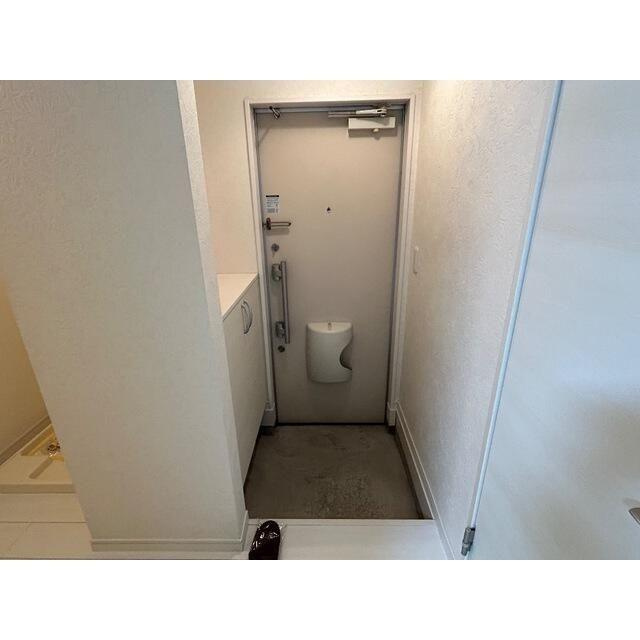 ビシーナコートＧＯＫＯの玄関