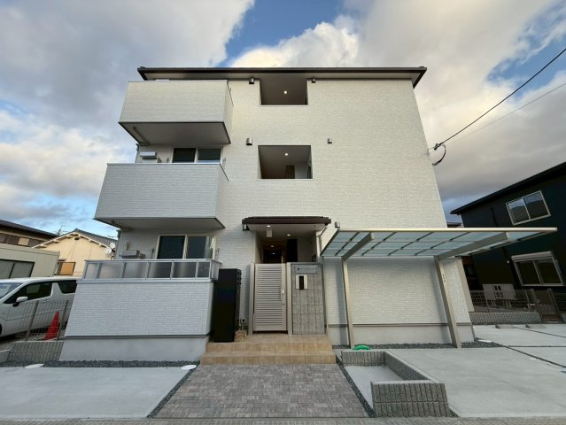 ソレイユビセレクト法蓮町Ⅲ