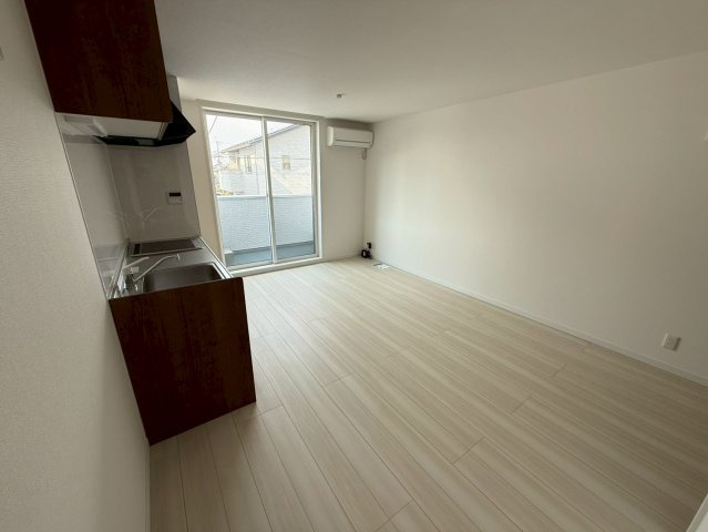 ソレイユビセレクト法蓮町Ⅲの居間・リビング