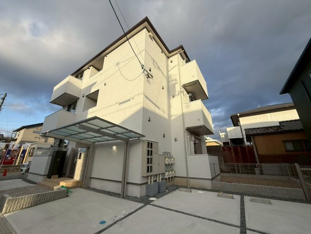 ソレイユビセレクト法蓮町Ⅲの外観