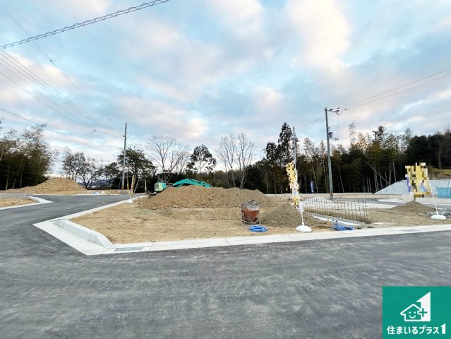 神戸市北区西山　第1期　新築一戸建ての外観|周辺は落ち着いた街並みの住宅地！子育てがしやすい住環境です！まだ未完成ですが、現地でしかわからない事もございます。是非一度ご覧ください。